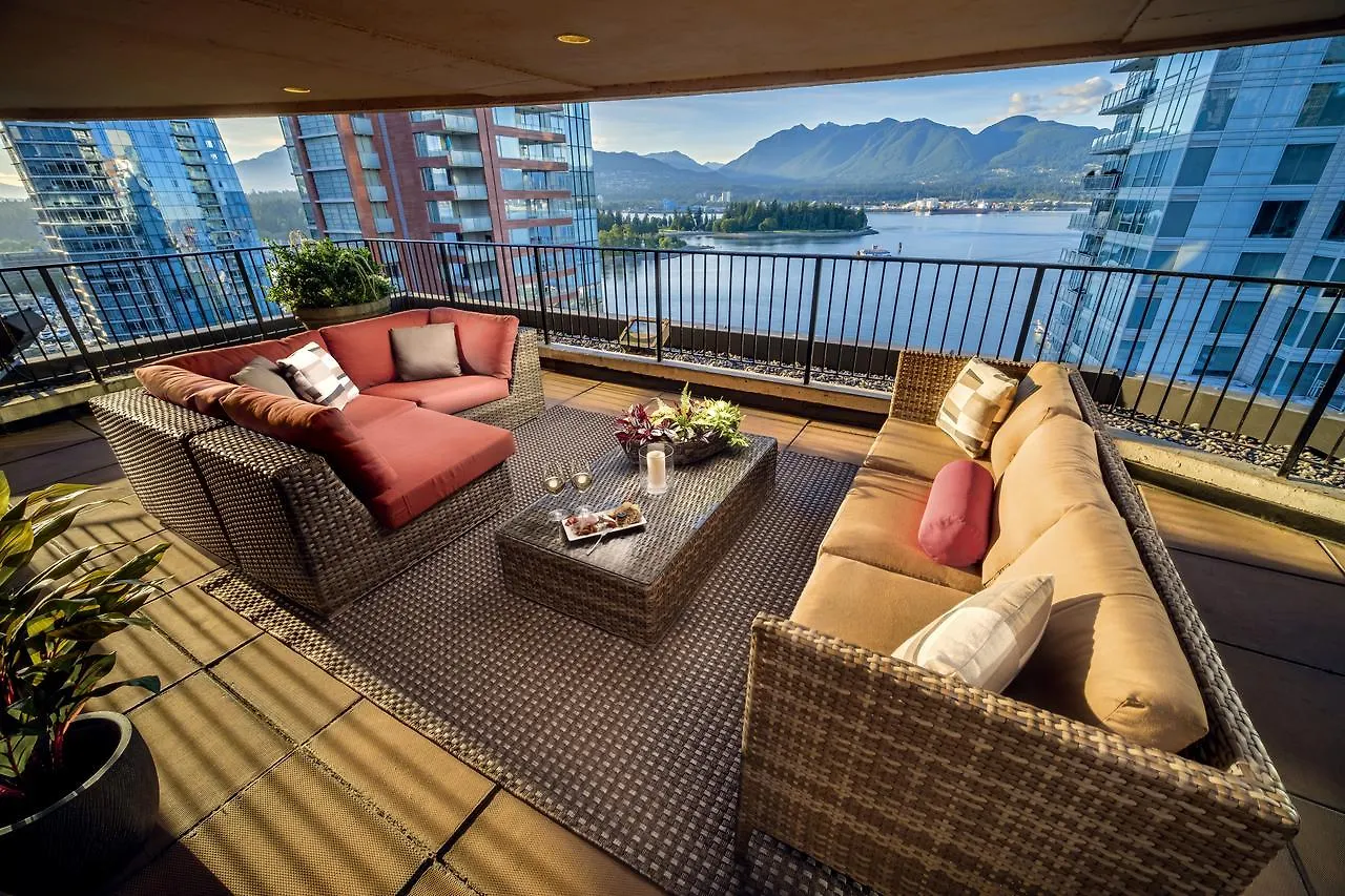 Pinnacle Hotel Harbourfront Vancouver