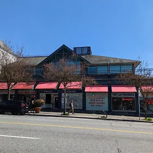 Homestay Away At Near Yvr, Vancouver
