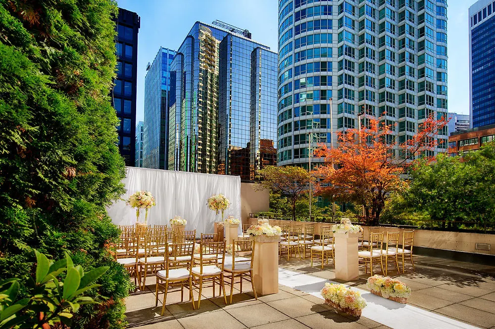 Pinnacle Hotel Harbourfront Vancouver 4*,