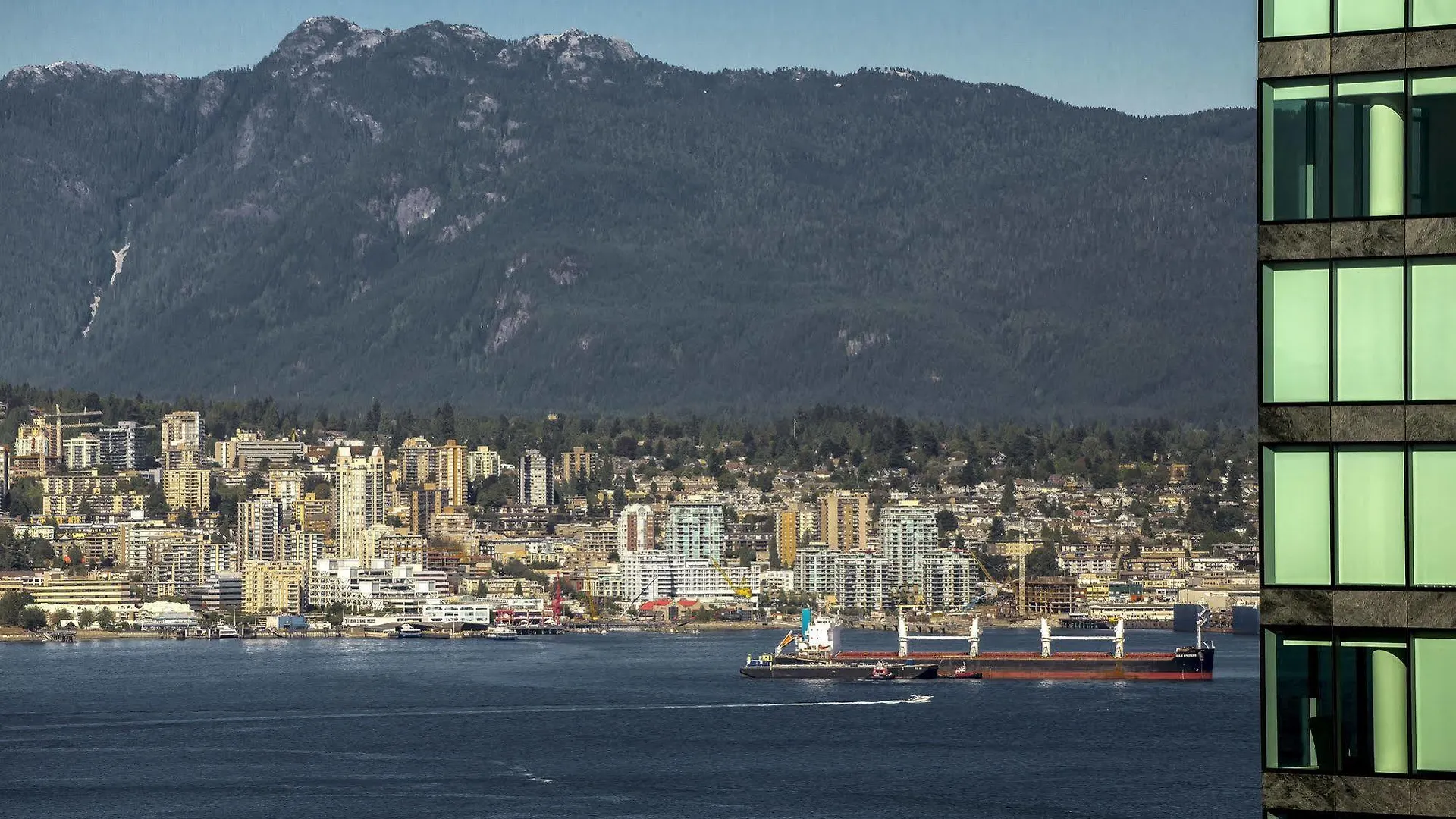 Pinnacle Hotel Harbourfront Vancouver